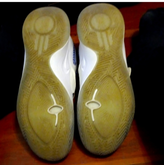 OG KYRIE IRVING SNEAKERS SZ 11 - Picture 7 of 8